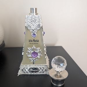 Rasasi Arba Wardat Eau de Parfum with Silver and Purple Accents